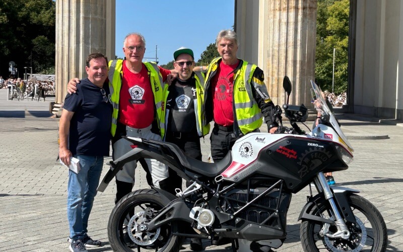 Fellows Ride Berlin Brandenburger Tor 2024